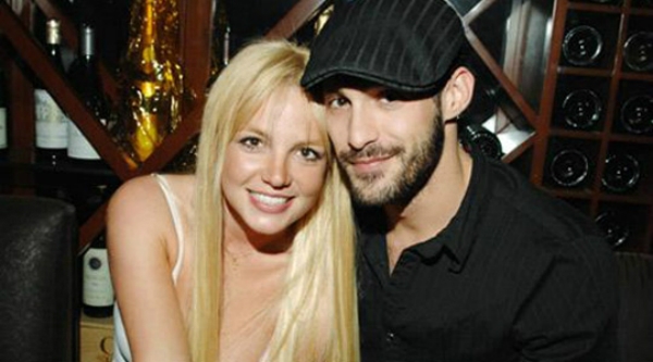 
	
	Isaac Cohen và Britney gặp nhau tại bữa tiệc của Marina Del Rey và nhanh chóng thành một đôi tình nhân vào năm 2007. Tuy nhiên vì quá bận rộn với công việc riêng, họ đã chia tay nhau cũng vào năm 2007.